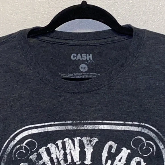 Johnny Cash Size Medium Black, Man in Black Band T-shirt 3236 - Picture 3 of 5